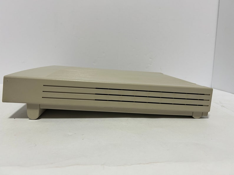Macintosh LC II Model M1700 image 5