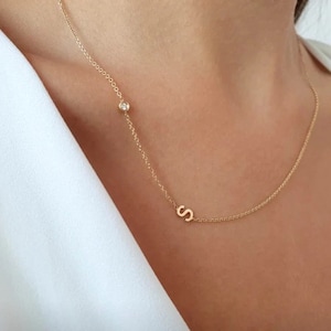 Collar con inicial de oro y piedra natal de diamante lateral, collar con letra de oro personalizado, collar de diamantes, regalo para ella, collar de oro macizo