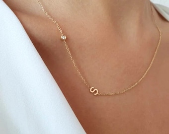 Geboortesteen eerste diamanten halsketting, 14k gouden letterketting, jubileum eerste geschenk, Pave eerste ketting, ketting cadeau voor vriendin