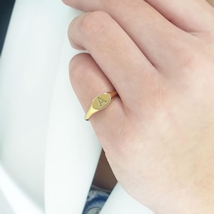 Initial Signet Ring in Solid Gold, Custom Initial Engraving Ring, Elegant Personalized Gold Signet,Unisex Handcrafted Solid Gold Signet Gift