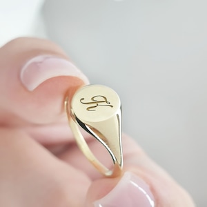 Anillo personalizado con inicial, anillo personalizado de oro macizo, anillo con inicial de oro de 14 k, anillo con letra personalizada, anillo grabado en oro, regalo de oro unisex