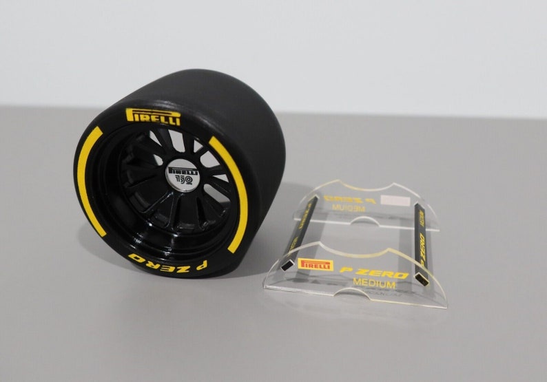 1/5th 2023 P Zero MEDIUM compound tyre display image 3