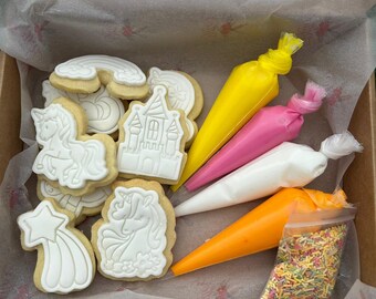 Unicorn biscuit decorating kit for children/kids. Gift for children