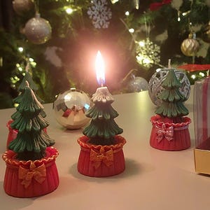 Regalo di Natale personalizzato, bomboniera con candela per albero di Natale, bomboniere per feste di Natale, bomboniera con candela di Natale personalizzata, candela da tavolo di Natale