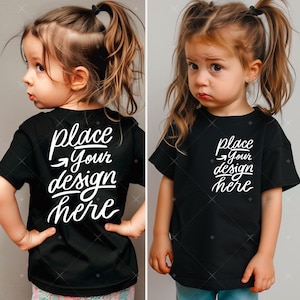 Peuter meisje model T-shirt kindermodel voor- en achteraanzicht zwart shirt mock-up Bella Canvas 3001t T-shirt met korte mouw mock-up twee kanten