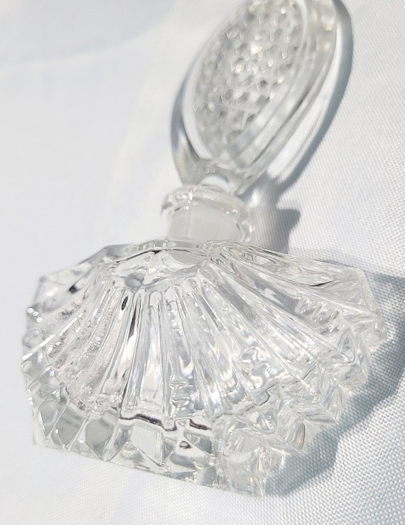 Luxurious Art Deco Glass Perfume Bottle - Refillab