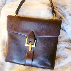 Vintage Lord and Taylor leather hand bag