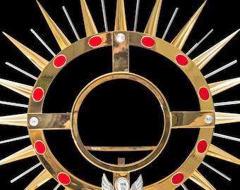 Custodia Custodia Ensamblada a Mano Antioxidante Altura Cm. 80 (31 1/2") Diámetro Hostia 16 (6 1/4") Latón Galvánico Placa Oro-