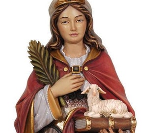 Estatua de madera de Santa Inés con cordero