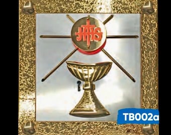 Tabernáculo de altar disponible en 4 tamaños (también disponible para montaje en pared bajo pedido). Lámpara eterna incluida.