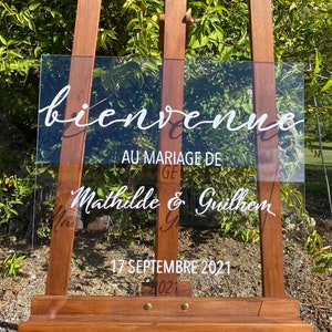 Panneau de bienvenue mariage plexiglas – Peint à la main, prénoms et date personnalisés