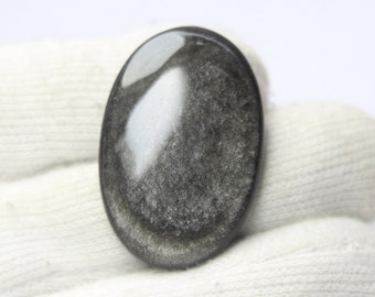 Wundervoller, hochwertiger, 100 % natürlicher, silberglänzender Obsidian-Cabochon-Losedelstein zur Schmuckherstellung. 33 Karat #853