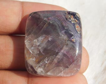 Cabujón de fluorita multicolor natural: piedra preciosa pulida (63 cts, 27 x 24 x 7 mm) n.° 4303