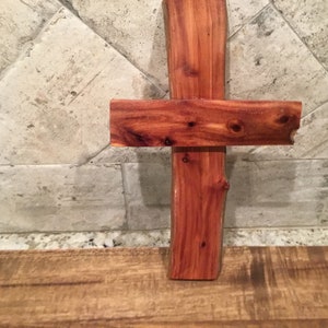 8x15 handgefertigtes Zedernkreuz