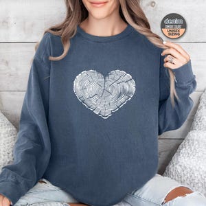 Tree Trunk Heart Gender-Neutral Comfort Colors 1566 Sweatshirt