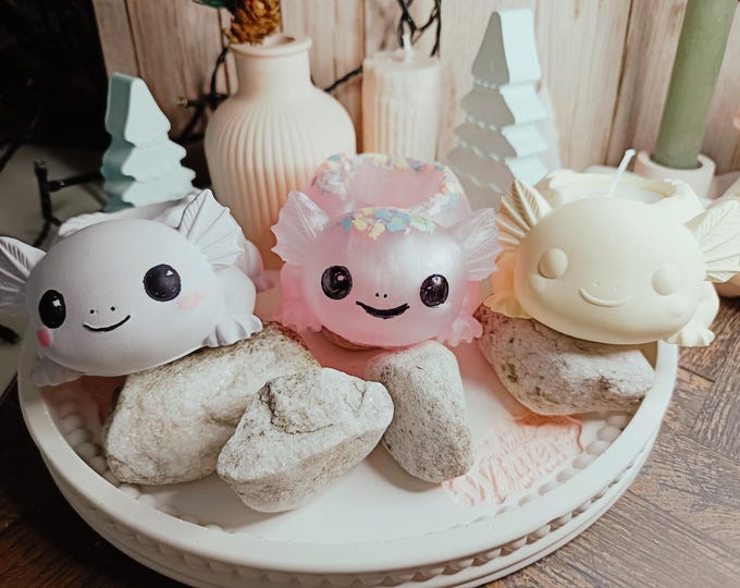 Handcrafted Axolotl – 10.9 x 4.4 cm – Unique Art Piece made from Plaster & Epoxy Resin
