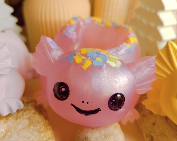 Handcrafted Axolotl – 10.9 x 4.4 cm – Unique Art Piece made from Plaster & Epoxy Resin