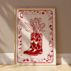 Herzkönigin |Vintage Spielkarte-inspirierte digitale Wandkunst | Cowgirl Blumen Stiefel, Kirschen Print | Rot Retro Dekor | Sofortiger Download
