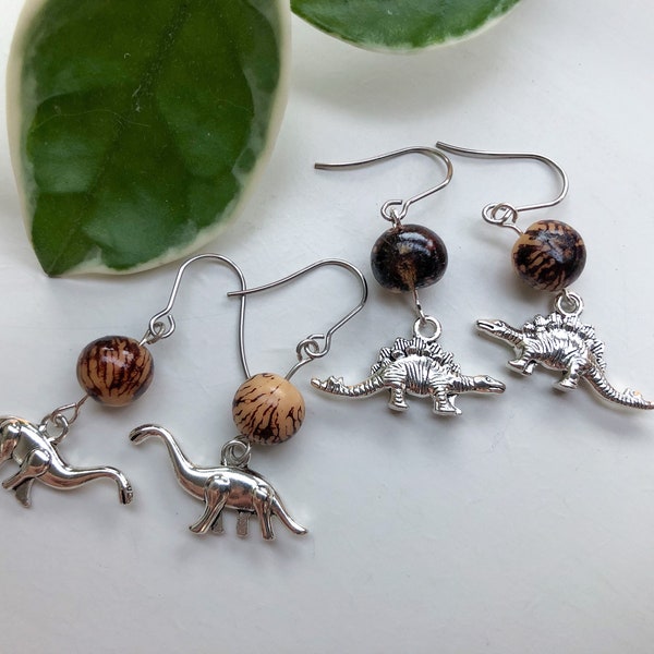 Boucles d’oreilles dinosaures avec perles de graines d’Acai, cadeau pour geek des dinosaures, passionné d’évolution