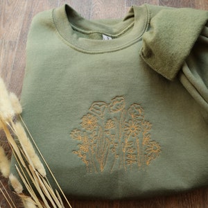 Embroidered Wildflower Sweatshirt, Embroidery Flower Crewneck,Wildflower Sweater,Floral Embroidery