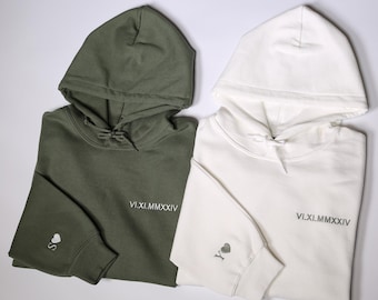 Pull brodé personnalisé pour couple, orné de chiffres romains, pour un anniversaire, un anniversaire de mariage ou un anniversaire de naissance.