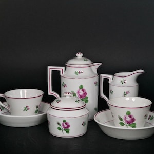 Ernst Wahliss Wien, Exquisite Fine Vienna Porcelain painted with Wiener/Vienna Pink Rose Decor, Antique luxury Porcelain around 1900