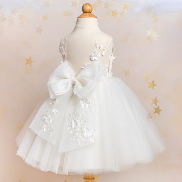 Robe de demoiselle d'honneur en tulle, robe en tulle avec noeud, robe ivoire ou blanche, robe de bébé, robe en dentelle, mariage.