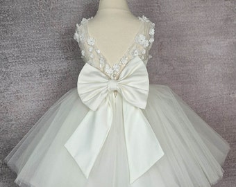 Tulle flower girl dress with satin bow, Ivory  girl dress, Toddler dress. Bridesmaid dress, Wedding dress.