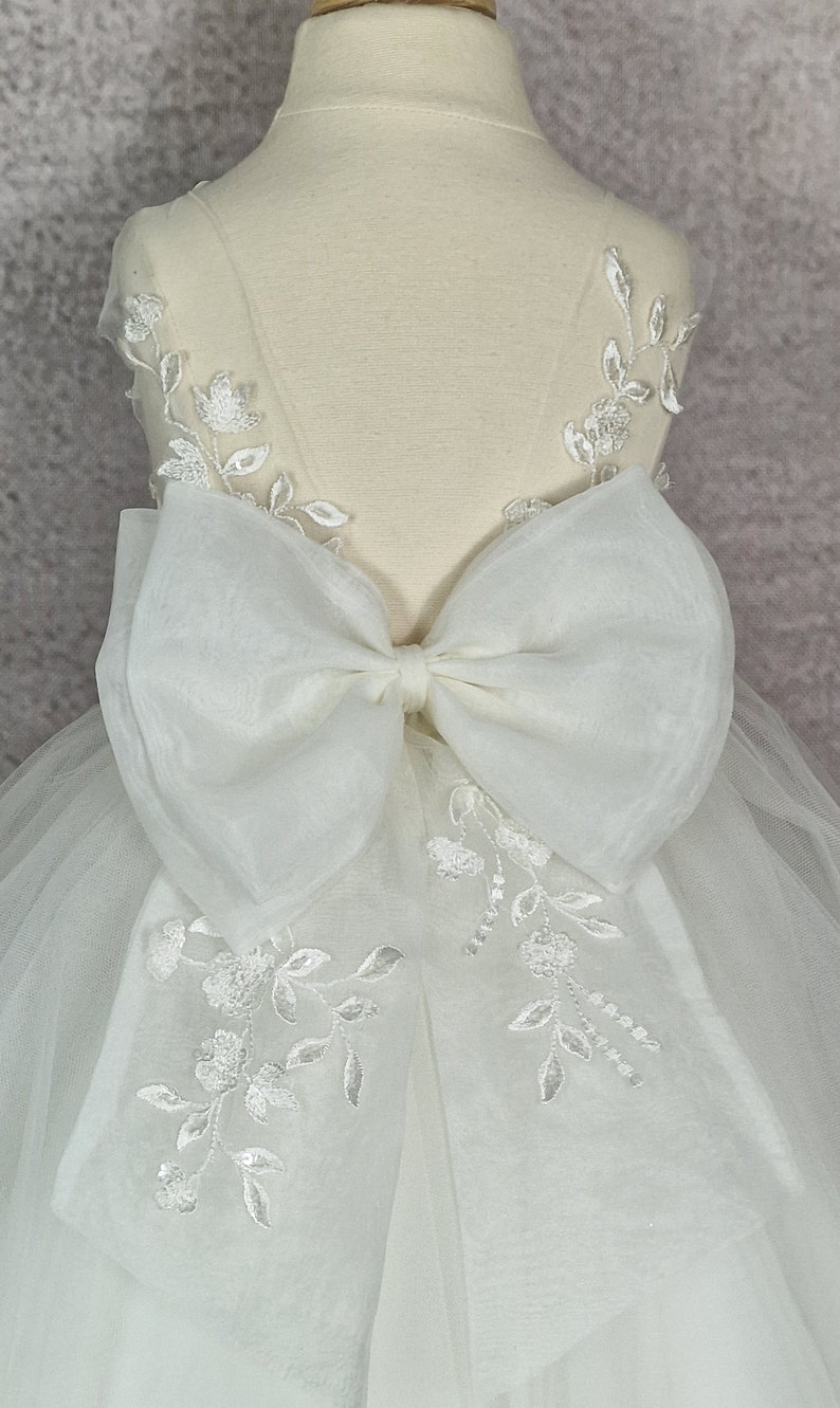 Robe de demoiselle d'honneur, robe de bébé, robe en tulle, robe de bébé ivoire ou blanche. Robe genou. Robe de mariée. image 2