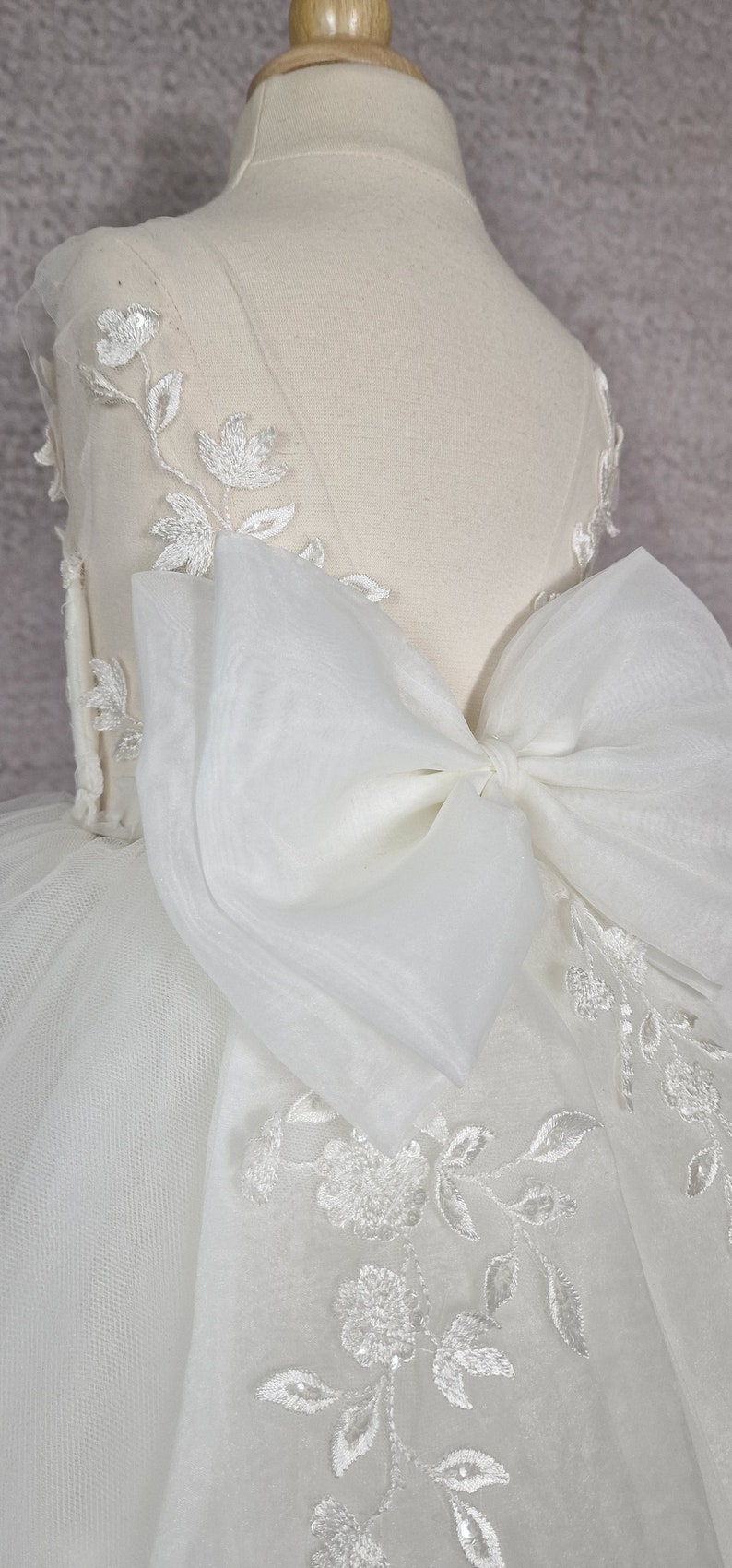 Robe de demoiselle d'honneur, robe de bébé, robe en tulle, robe de bébé ivoire ou blanche. Robe genou. Robe de mariée. image 5