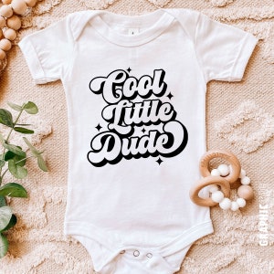 Cool Little Dude SVG PNG, babyjongen Svg, rompertje peuter Svg, babyjongen rompertje, pasgeboren Svg, sublimatie Cricut gesneden bestand, silhouet Vector