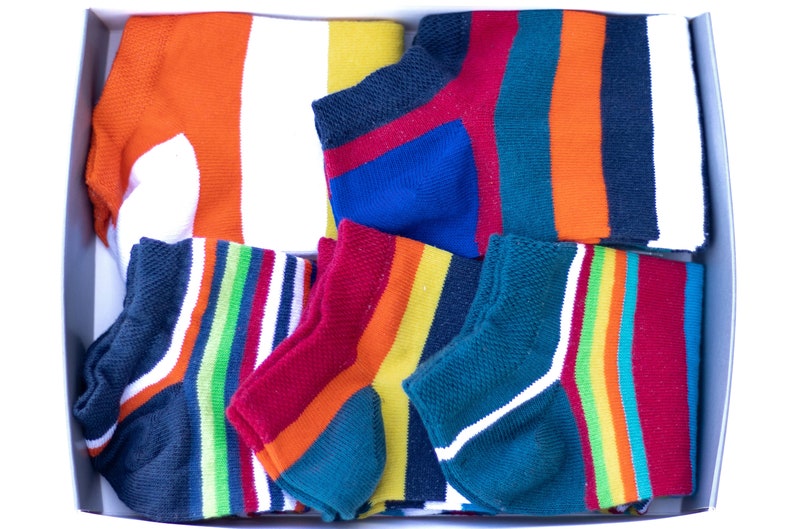 5 Paar bunte Sneakersocken mit Streifen für Damen, Herren, Kinder Rockiger Ringel Geschenkbox Bild 2