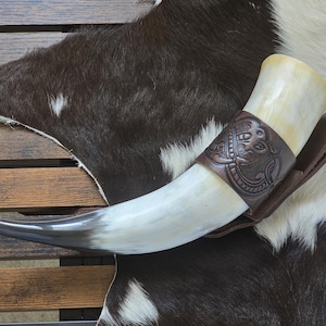 Corno per bere vichingo con supporto in pelle: corno di mucca sicuro per alimenti