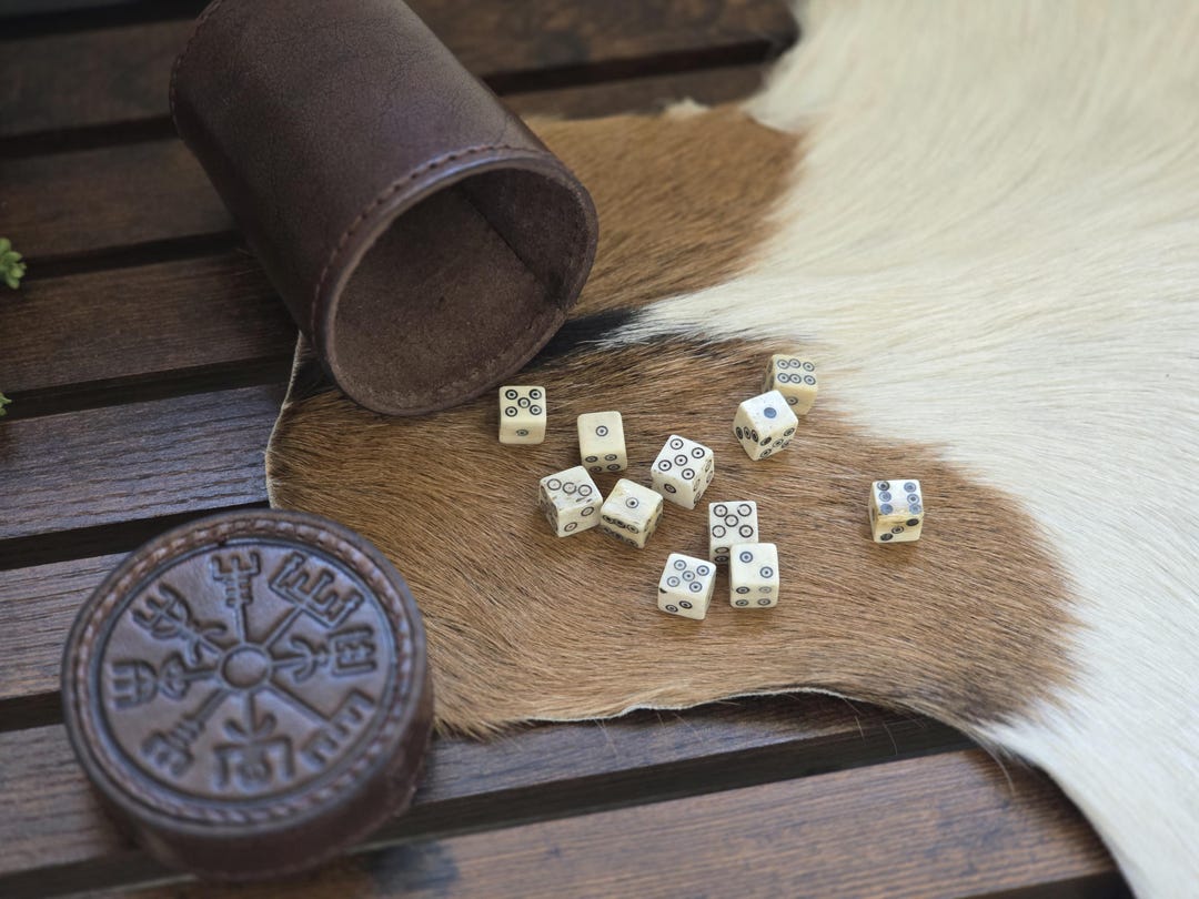 Handmade Leather Dice Cup With Lid Embossed Vegvisir Viking Saxon