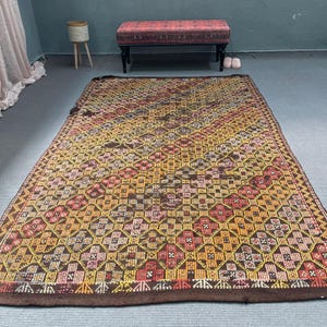 Large Kilim, Turkish Kilim, Vintage Embroidered Kilim, Anatolian Kilim, Rugs For Living Room, 5.6x9.1 ft Brown Kilim, Boho Turkish Kilim