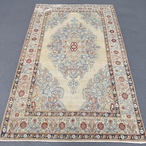 Turkish Rug, Vintage Rug, Area Rug, Muted Anatolian Rug, Rugs For Living Room, 4.5x7.1 ft Beige Rug, Vintage Oushak Rug With Fringe,