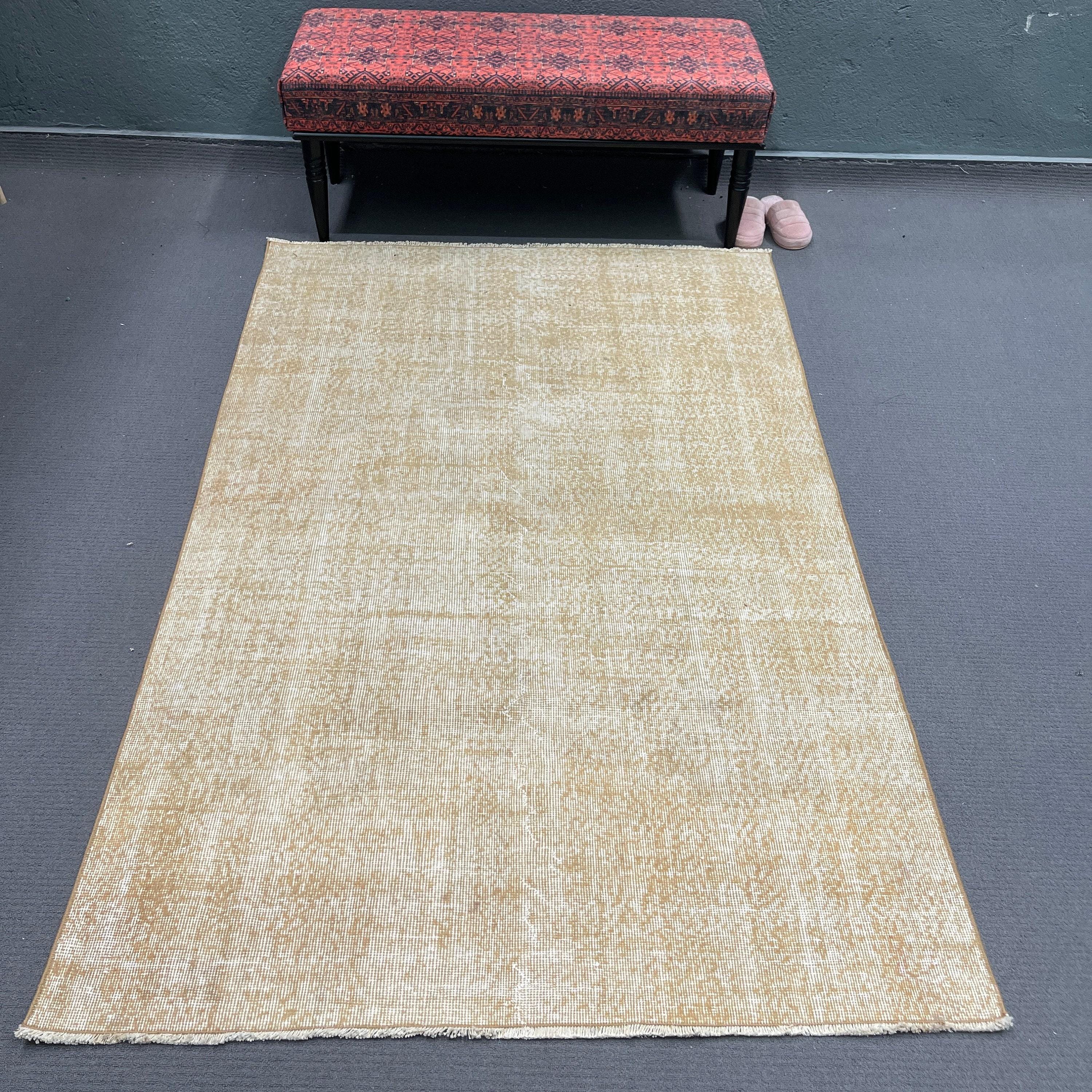 トルコ絨毯、ヴィンテージエリアラグ、134 x 212 cm、4 x 7 フィート