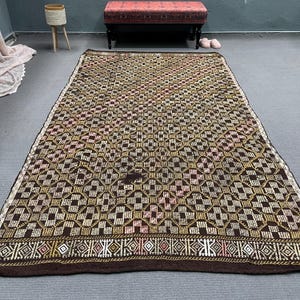Turkish Kilim, Large Kilim, Vintage Kilim, Embroidered Anatolian Kilim, Rugs For Living Room, 5.4x9.7 ft Brown Kilim, Vintage Oushak Rug,