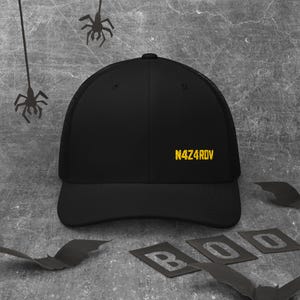 Unisex Black Trucker Hat – N4Z4ROV Logo Mesh Snapback, Casual Streetwear Cap for Men & Women, Minimal Urban Style