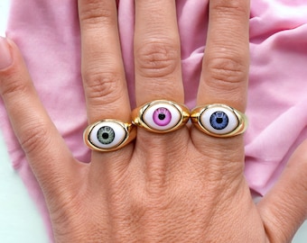 Eye Ring - Realistic Sculpture Strange Scary Cute - Eyeball - OOAK - Creepy Eye - Evil Eye