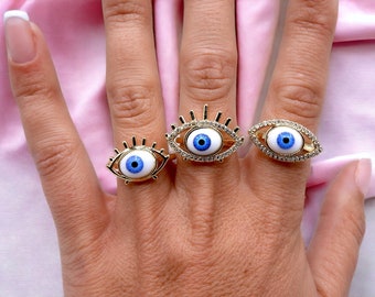 Ring with Blue Eye - Realistic Sculpture Strange Scary Cute - Eyeball - OOAK - Creepy Eye - Evil Eye