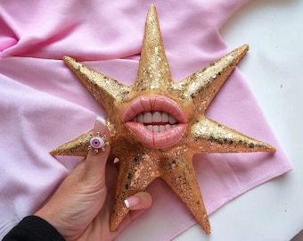 Golden Star Mouth Bitten Lip - Realistic Sculpture - Strange Scary Cute - OOAK- Weird Art - Pop Surreal - Polymerclay - Christmas Star