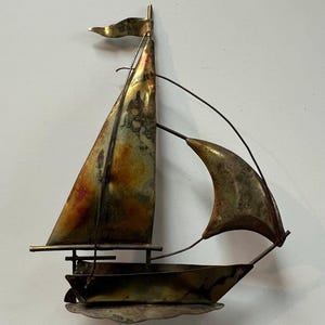 Handmade Vintage Patina Brass Sailboat Sailing Home Decor Figurine Art Display