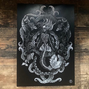 Kunstdruck “drowning” - DINA3 DINA4 DINA5, Nixe, Meerjungfrau, bones, death, Dark Art, s/w Illustration, ocean, Dark academia Ästhetik