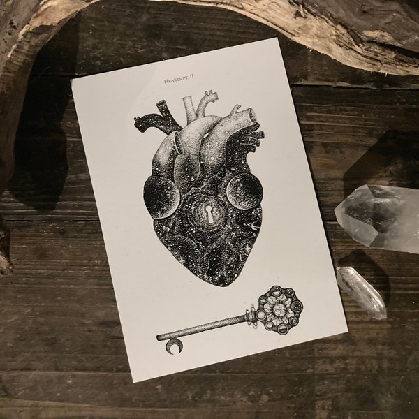 Kunstdruck „Hearts pt. II“, A5, illustration, anatomisches Herz, Universum, Liebe, Sterne, Planeten, Schloss und Schlüssel, dark academia