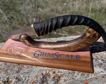 Knife: Handmade Springbok handle Blade "Grimscale" Art Piece