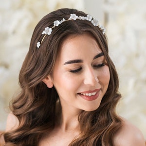 Delicate Flowers Wedding Headband, Bridal Tiara, Boho Wedding Hair Accessories, Wedding Crown, Bridal Headband, Bridal Halo image 1