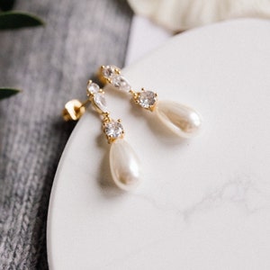 Bridal Pearl Earrings, Diamond Pearl Drop Earrings, Minimalist Pearl Earrings, Earrings for Women, Stud Earrings, Bridesmaid Gift