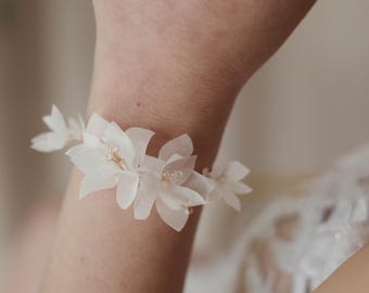Floral Wedding Bracelet, Boho Bridal Bracelet, Wedding Bracelet, Unique Wedding Jewellery for Brides, Bracelet for Bride Gift