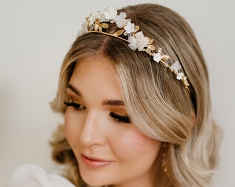 Flowers Wedding Crown, Gold wedding hair accessories, Bridal Halo, Flowers Bridal Headpiece, Wedding Hair piece, Flowers Headband